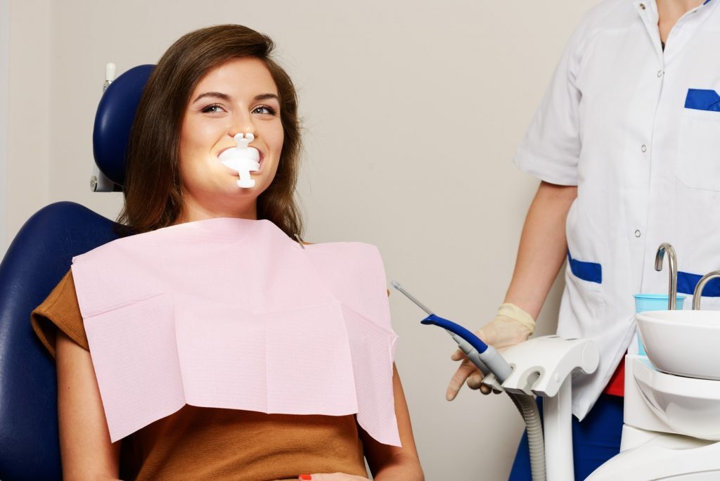whiten your teeth by dentist